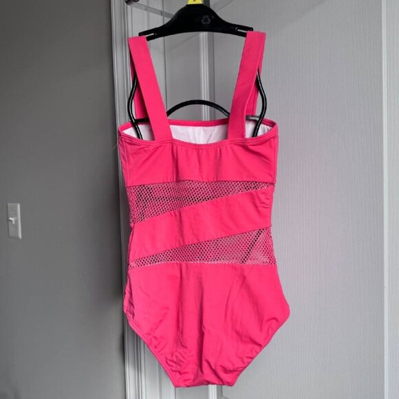 CARMEN MARC VALVO SWIMWEAR with Open-Knit Inserts In Coral Pink - Size 6 - Picture 8 of 8